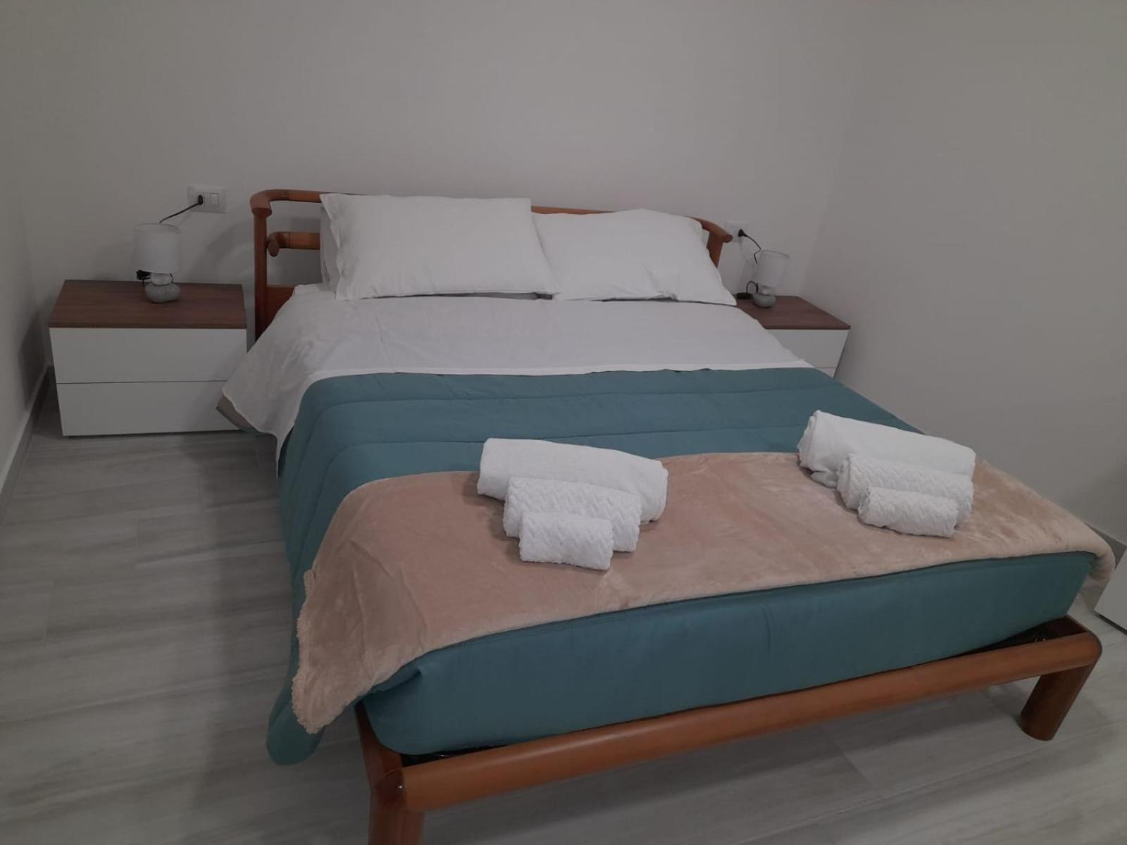 Casa Vacanze In Centro! กัลตาจีโรเน ภายนอก รูปภาพ